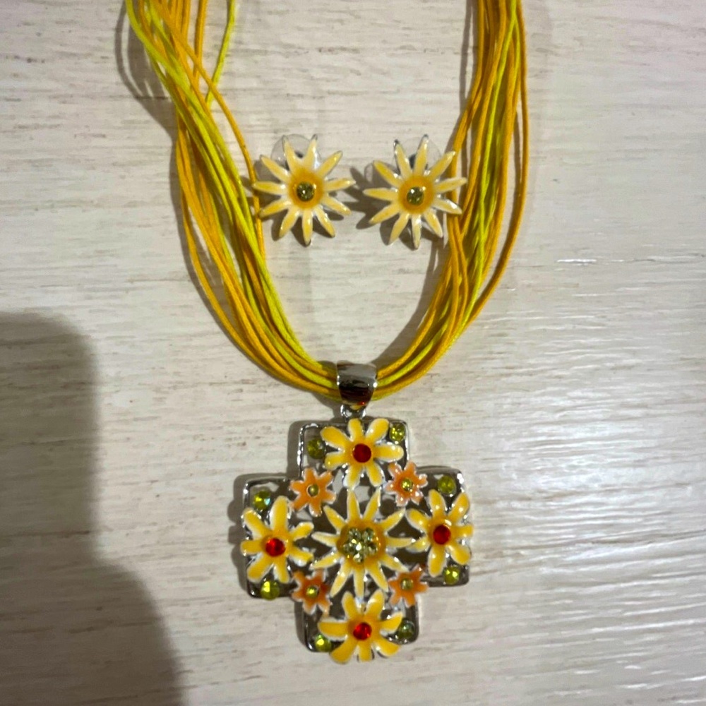 Floral Plus Necklace w/ Matching Earrings